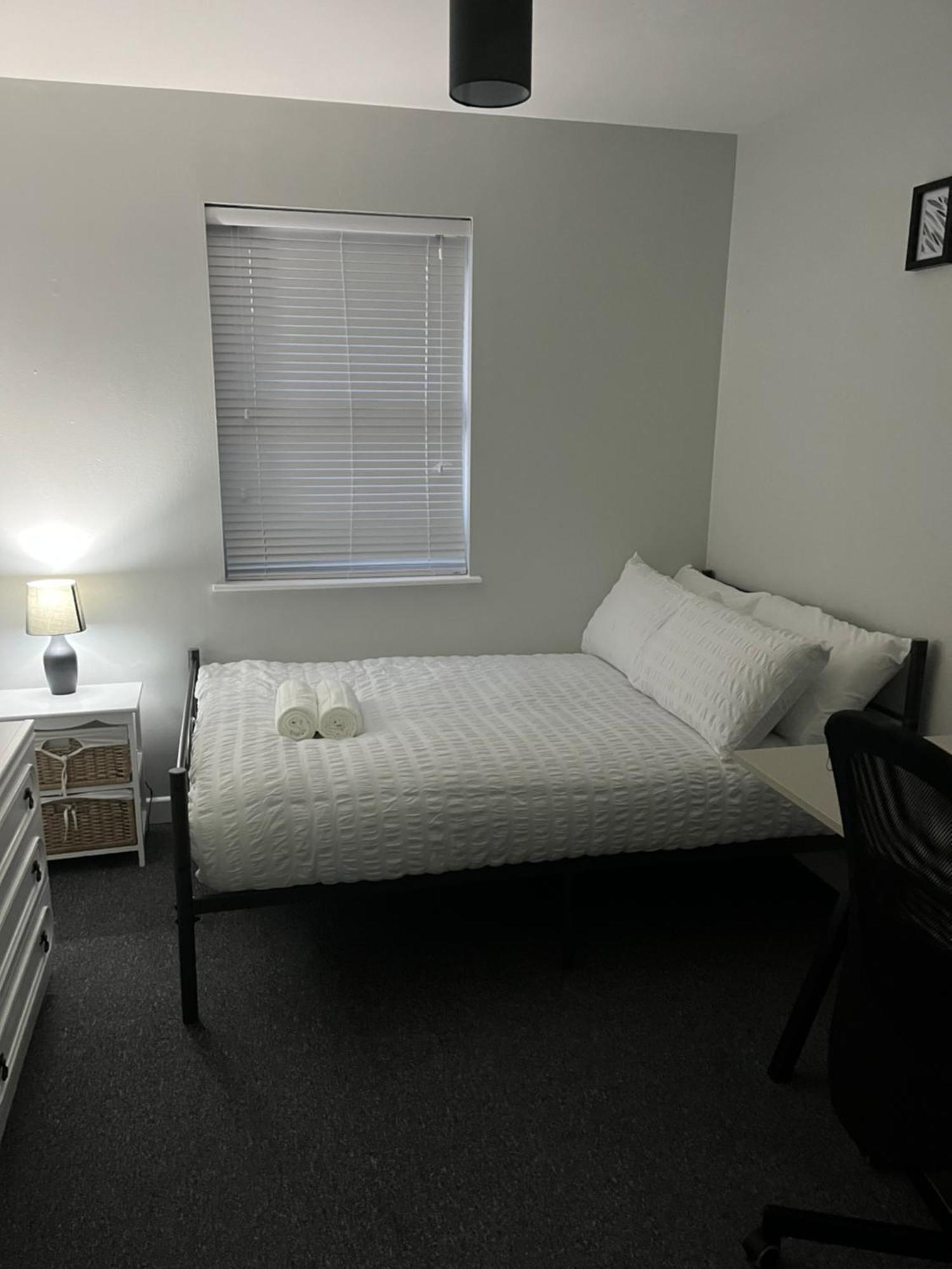 2 Bedroom Ground Floor Apartment Belfast Bagian luar foto