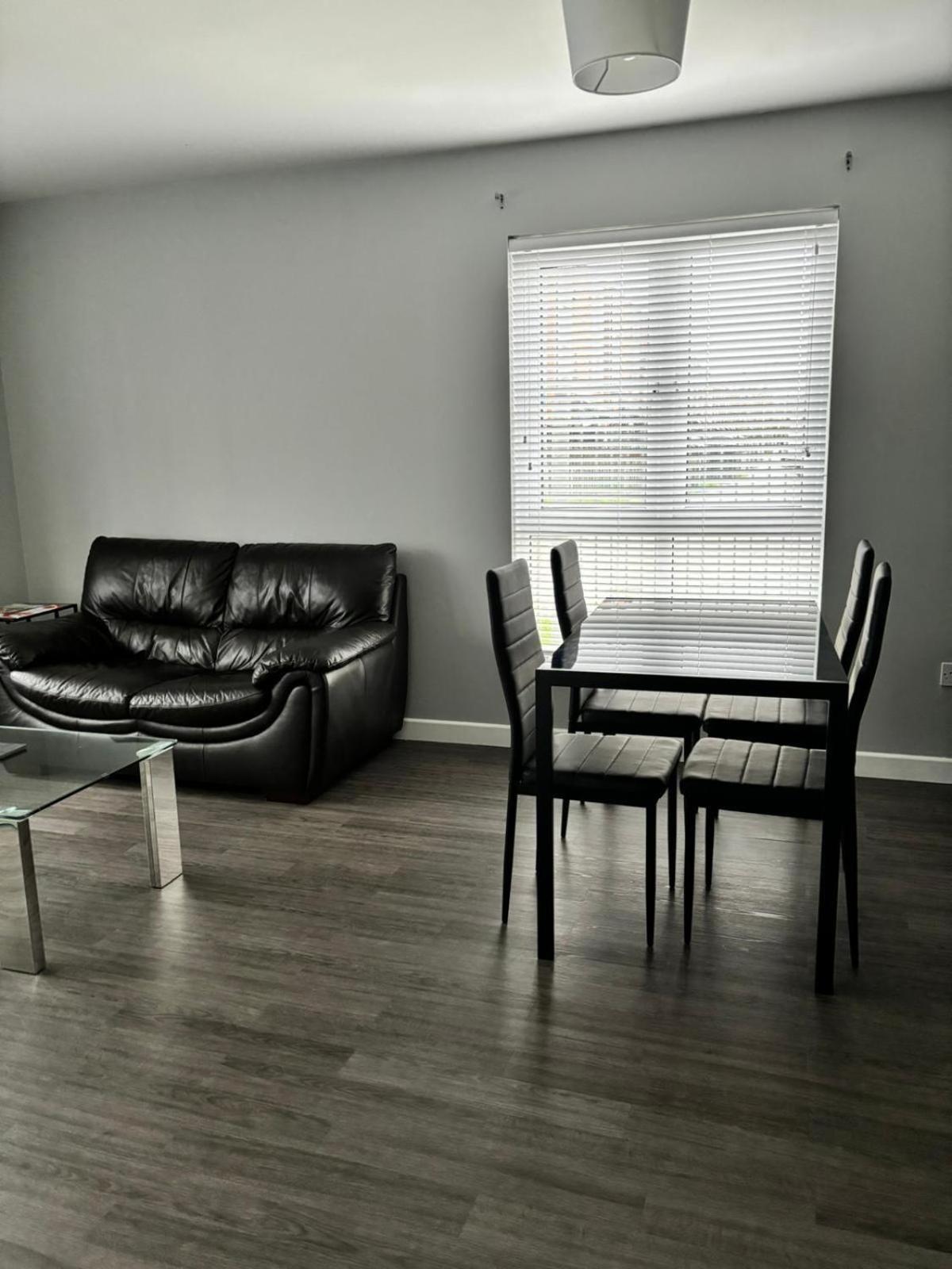 2 Bedroom Ground Floor Apartment Belfast Bagian luar foto